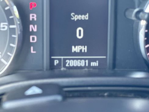 Used 2017 Chevrolet Silverado 1500 Custom w/ Custom Convenience Package RWD image 13