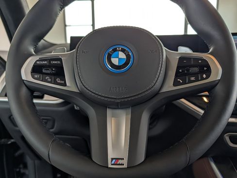 Used 2025 BMW X5 xDrive50e w/ Executive Package AWD/4WD image 21