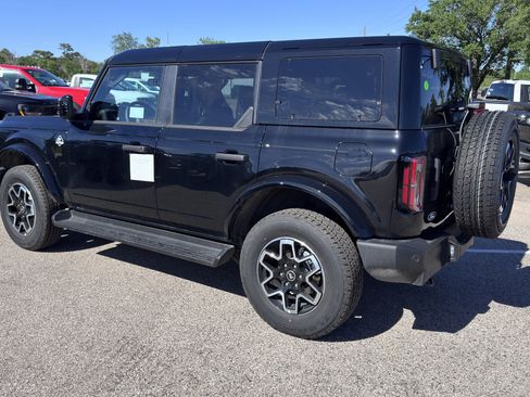 New 2026 Ford Bronco Outer Banks image 5