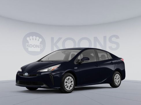 Used 2019 Toyota Prius LE image 1