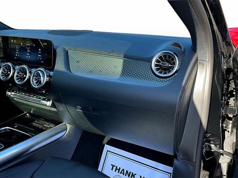 Certified 2025 Mercedes-Benz GLA 250 4MATIC image 28