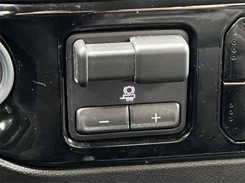 Used 2022 GMC Sierra 1500 Elevation image 29