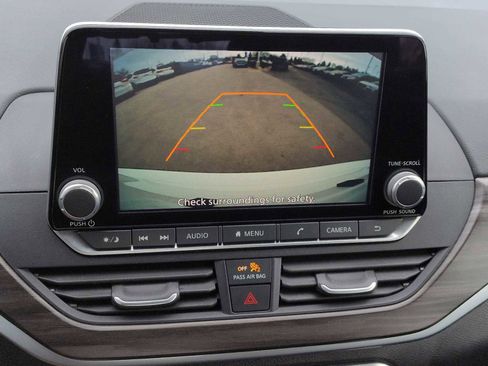 Used 2025 Nissan Altima 2.5 SV FWD image 28