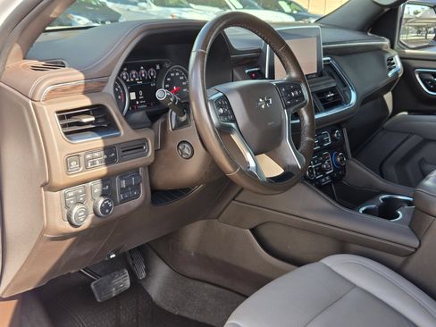Used 2021 Chevrolet Suburban Z71 w/ Z71 Off-Road Package AWD/4WD image 12