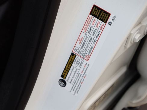 Used 2023 Nissan Rogue SV FWD image 29