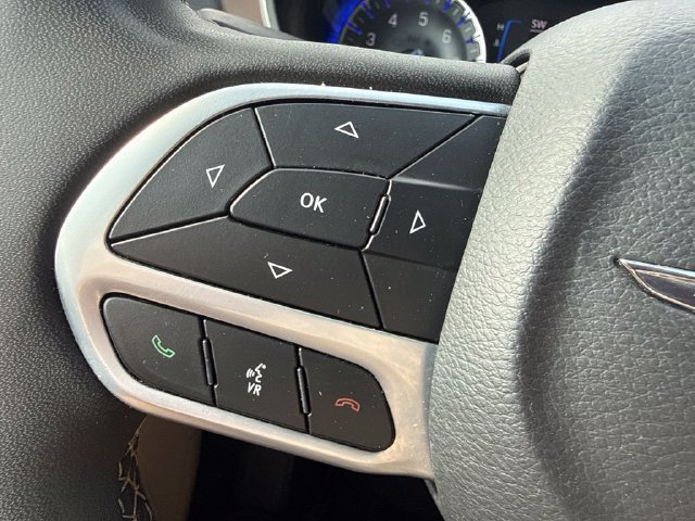 Used 2023 Chrysler Voyager LX FWD image 22