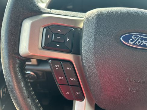 Used 2020 Ford F250 Lariat w/ Lariat Value Package AWD/4WD image 25
