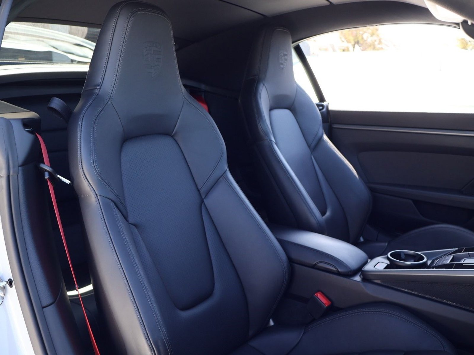 Certified 2025 Porsche 911 Carrera RWD image 24