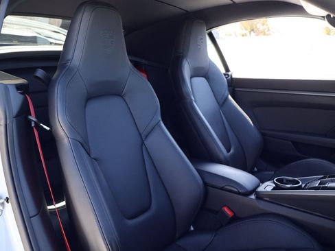 Certified 2025 Porsche 911 Carrera RWD image 24