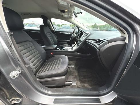 Used 2013 Ford Fusion SE FWD image 25