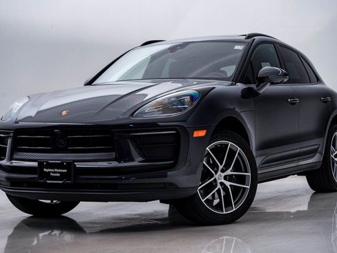 Certified 2025 Porsche Macan AWD/4WD image 1