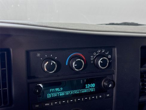 New 2025 Chevrolet Express 3500 w/ Power Convenience Package image 10