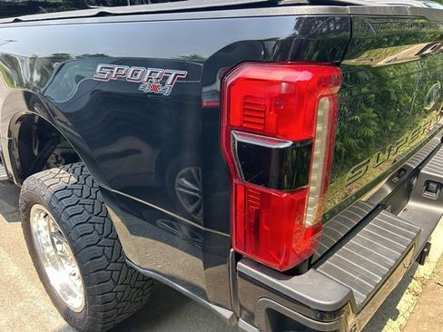 Used 2024 Ford F250 XLT w/ XLT Premium Package AWD/4WD image 9