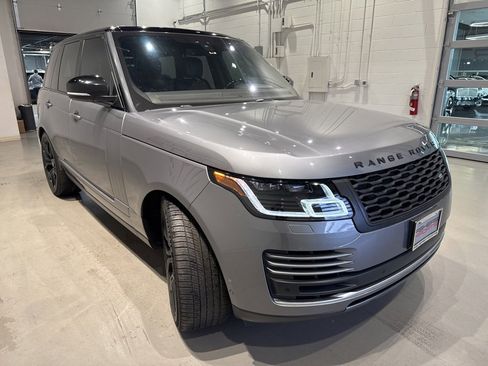 Used 2020 Land Rover Range Rover HSE image 3
