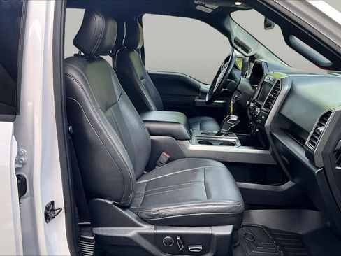 Used 2017 Ford F150 XLT w/ Equipment Group 302A Luxury AWD/4WD image 8