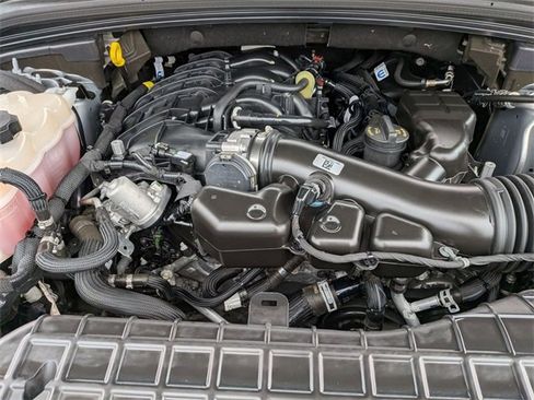 Certified 2024 Jeep Grand Cherokee L Limited w/ Luxury Tech Group II image 32