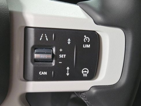 New 2026 Land Rover Defender 110 X-Dynamic SE AWD/4WD image 26