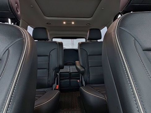 Used 2023 GMC Acadia Denali w/ Black Diamond Edition FWD image 33