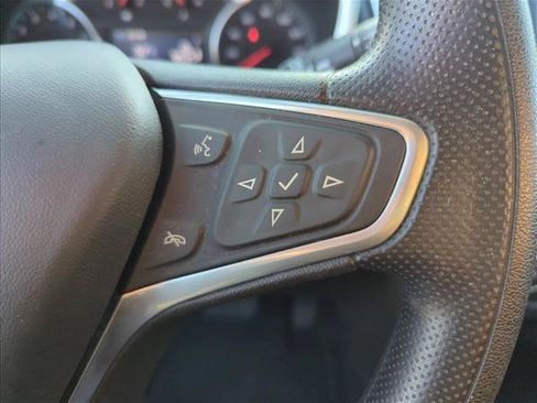 Used 2023 Chevrolet Equinox LT FWD image 18