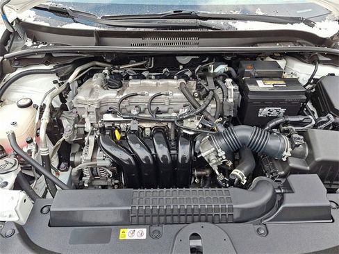 Used 2022 Toyota Corolla LE image 26