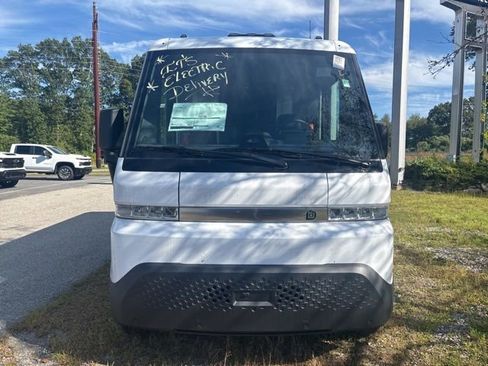 Used 2024 Chevrolet Brightdrop 400 w/ Commercial Equipment Package image 2