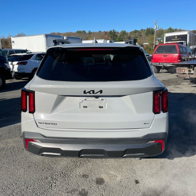 Used 2025 Kia Sorento X-Line EX AWD/4WD image 7