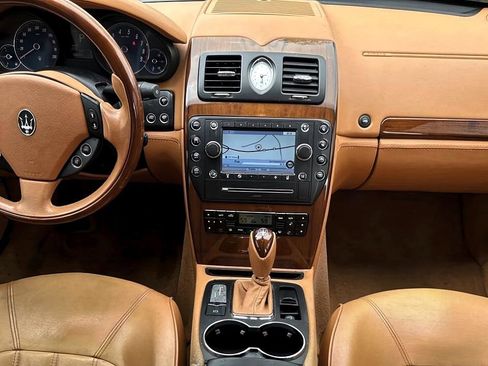 Used 2010 Maserati Quattroporte image 17