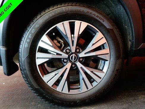 Used 2022 Nissan Rogue SV image 84