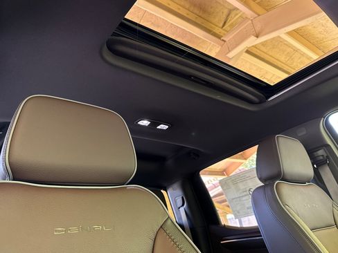 New 2026 GMC Sierra 1500 Denali AWD/4WD image 17