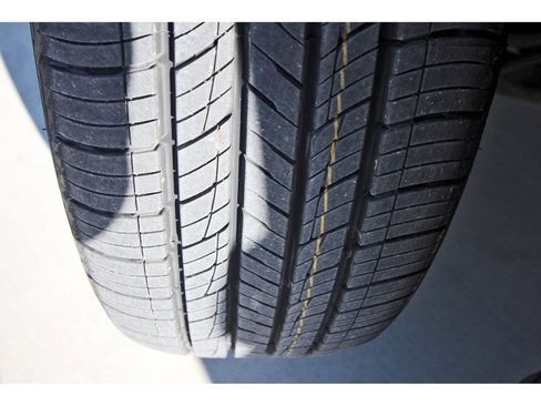 Used 2023 Hyundai Palisade Limited w/ Winter Package image 32