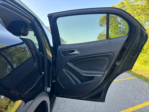 Used 2019 Mercedes-Benz GLA 250 image 18