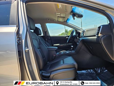 Used 2021 Kia Sportage EX FWD image 25