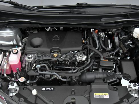 Used 2023 Toyota Sienna LE image 48