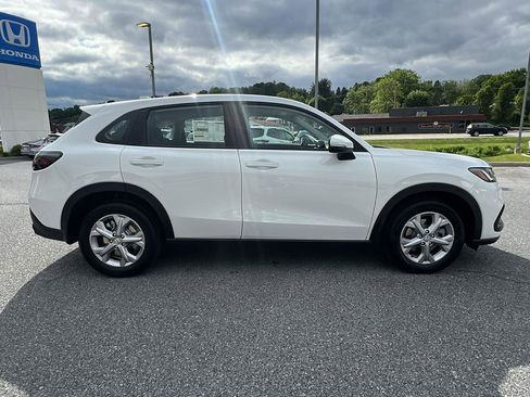 New 2025 Honda HR-V LX image 3
