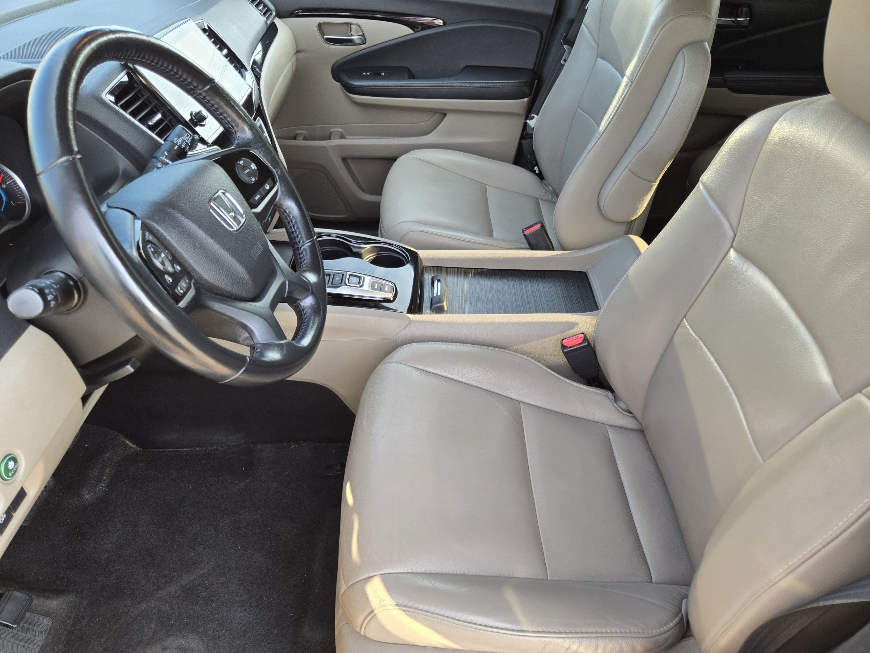 Used 2019 Honda Pilot Touring image 9