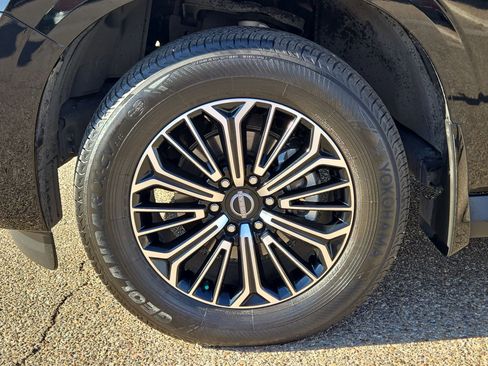 Used 2025 Nissan Armada Platinum RWD image 11
