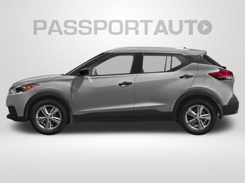 Used 2020 Nissan Kicks S FWD image 4