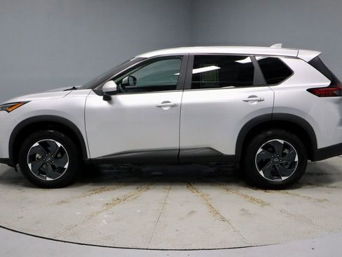 Certified 2025 Nissan Rogue SV image 7