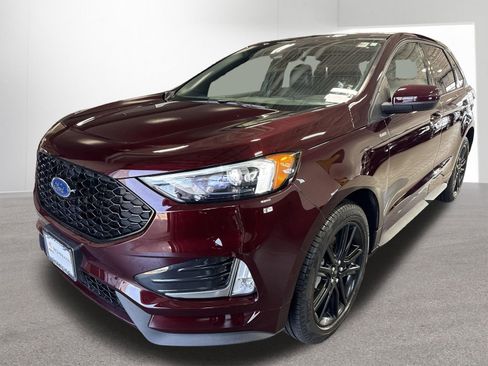 Used 2024 Ford Edge ST-Line w/ Class II Trailer Tow Package AWD/4WD image 30