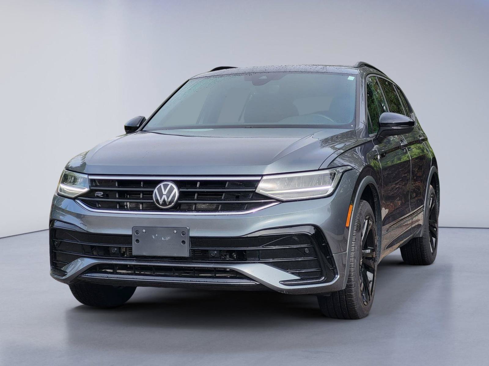 Used 2023 Volkswagen Tiguan SE R-Line AWD/4WD image 7