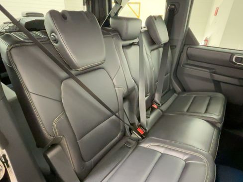 New 2025 Ford Bronco Badlands w/ Sasquatch Package image 30