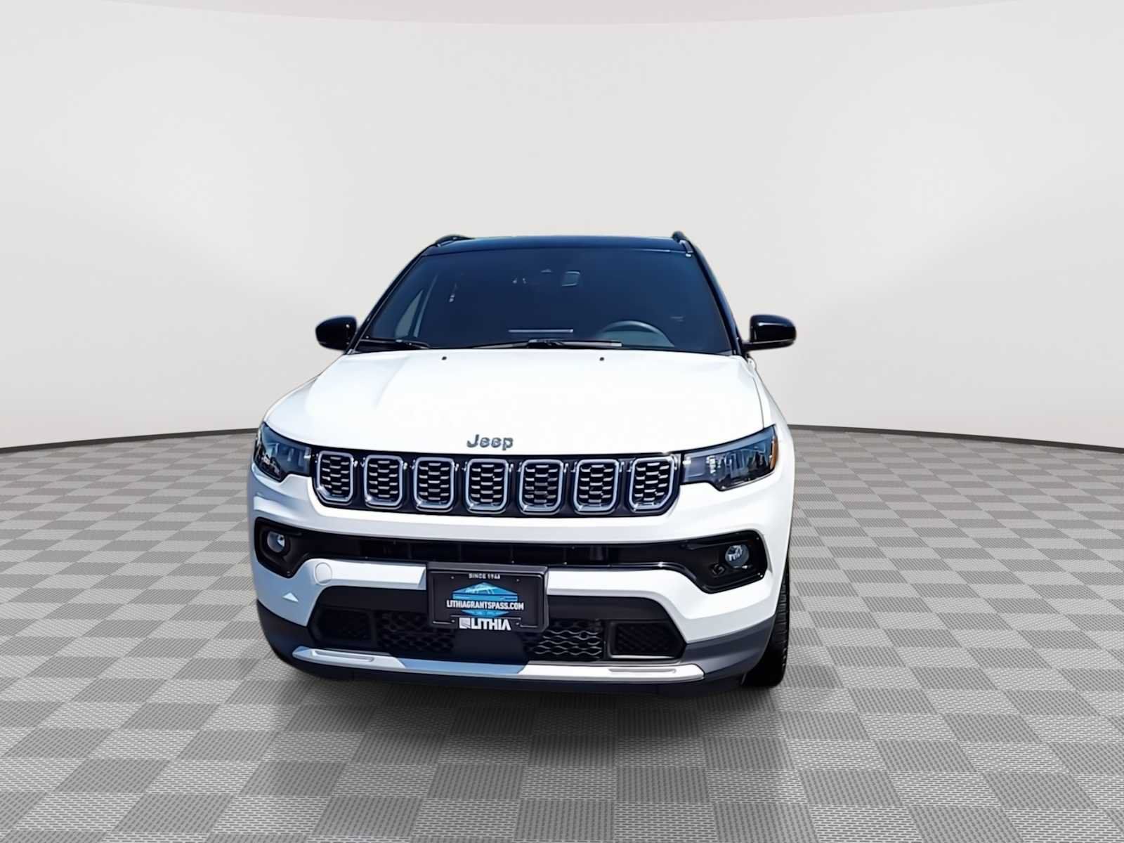 Used 2025 Jeep Compass Limited AWD/4WD image 3