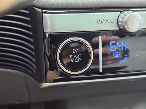 Used 2023 Hyundai Ioniq 5 Limited image 35