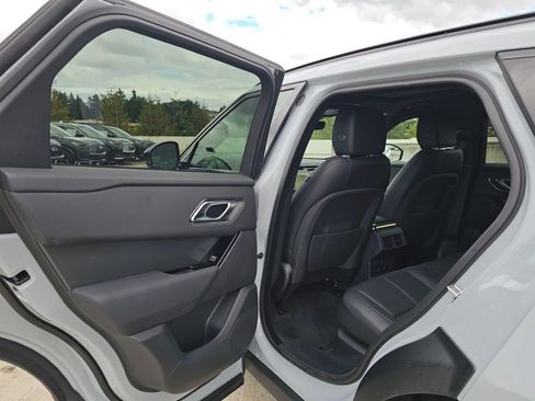 Used 2025 Land Rover Range Rover Velar Dynamic SE image 17