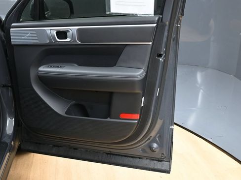 Used 2025 Hyundai Santa Fe SEL FWD image 36