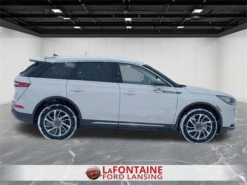 Used 2022 Lincoln Corsair AWD w/ Equipment Group 101A image 6