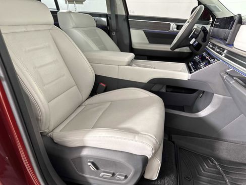 Used 2024 Hyundai Santa Fe Calligraphy image 31