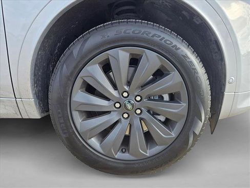 Certified 2025 Land Rover Discovery Sport S image 21