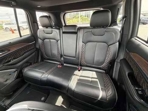 Used 2023 Jeep Grand Cherokee Summit w/ Adv Protech Group IV AWD/4WD image 21