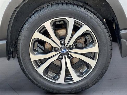Used 2023 Subaru Forester Limited image 7